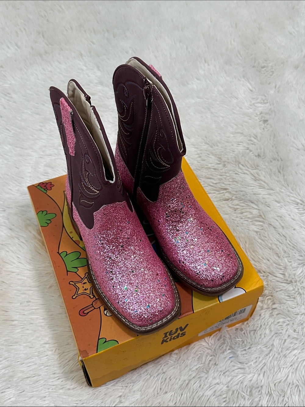 ❤️ NWT IUV Kids Glitter Cowboy Boots